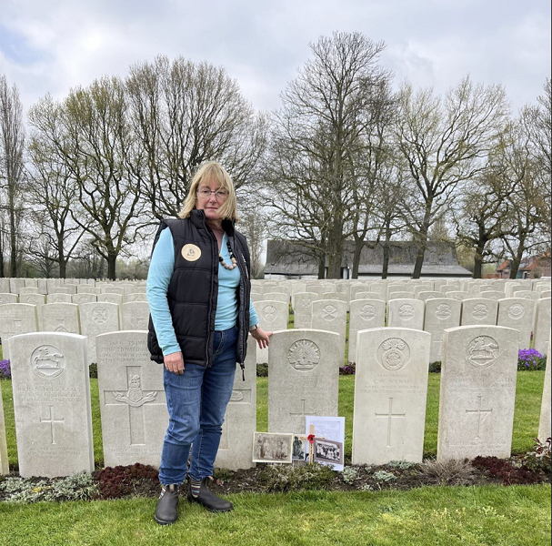 Terese Smith at the gravesite of Pte Jessup