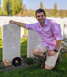 Ivor Leonard at grave